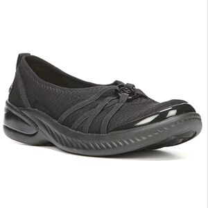 Bzee NEW!! Niche Black, Slip On, Stretch, Comfort, Weightless Sneaker. WMS 7.5W
